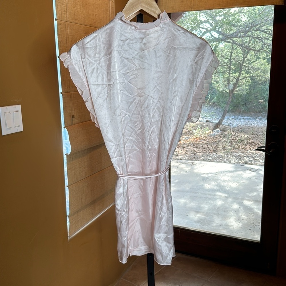 Intimo Donatella Light Pink Satin Embroidered Ruffle Robe Medium Romantic - Picture 9 of 9